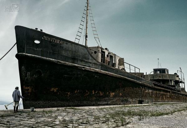 Photograph Marcus Hausser Ship on One Eyeland