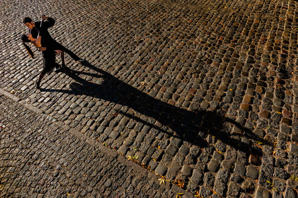 Photograph Patrick Bennett Tango In Buenos Aires La Boca Barrio on One Eyeland