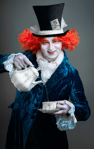 Photograph Ivan Tonov Mad Hatter on One Eyeland