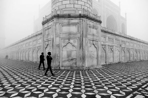 Photograph Mahesh Balasubramanian Inside Taj Mahal on One Eyeland