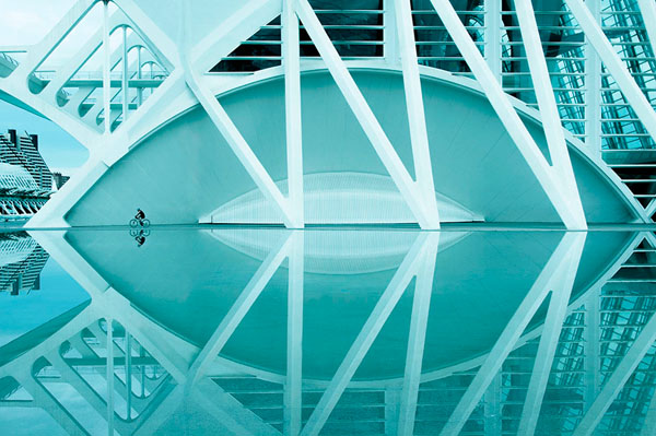 Photograph Vicente Moraga Rhapsody In Blue on One Eyeland