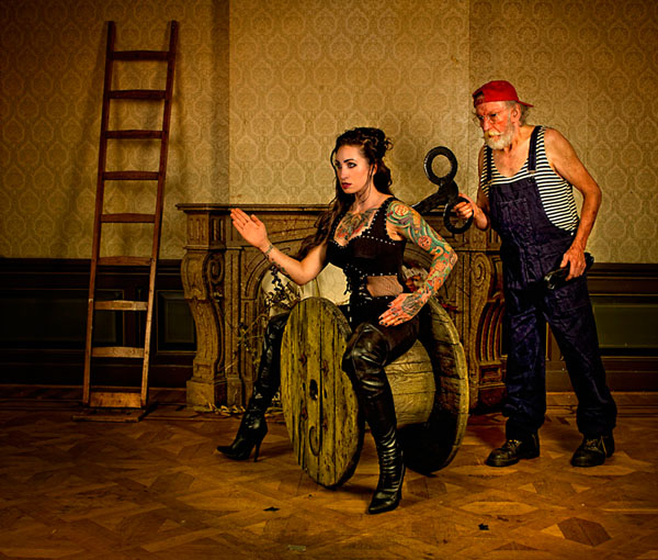 Photograph Peter Kemp Mecanic on One Eyeland