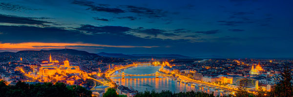 Photograph Thomas Morkeberg The Lights Of Budapest on One Eyeland