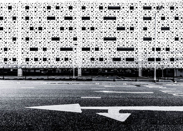 Photograph Jose Conceptes Dos Direcciones on One Eyeland