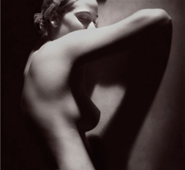 Photograph Raoul Butler No Curves on One Eyeland