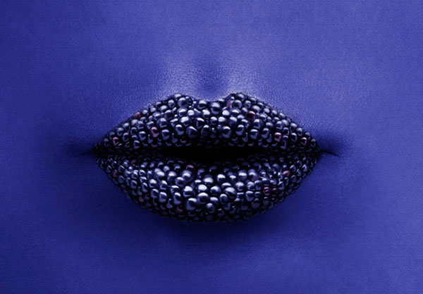 Photograph Staudinger Franke Blackberry Lips on One Eyeland
