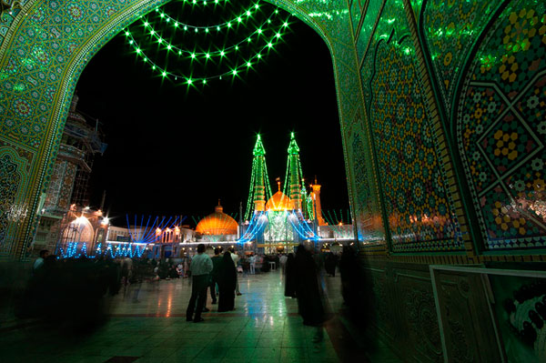Photograph Mehdi Shirazi People Paying Respect At Shrine Of Lady Masooma on One Eyeland