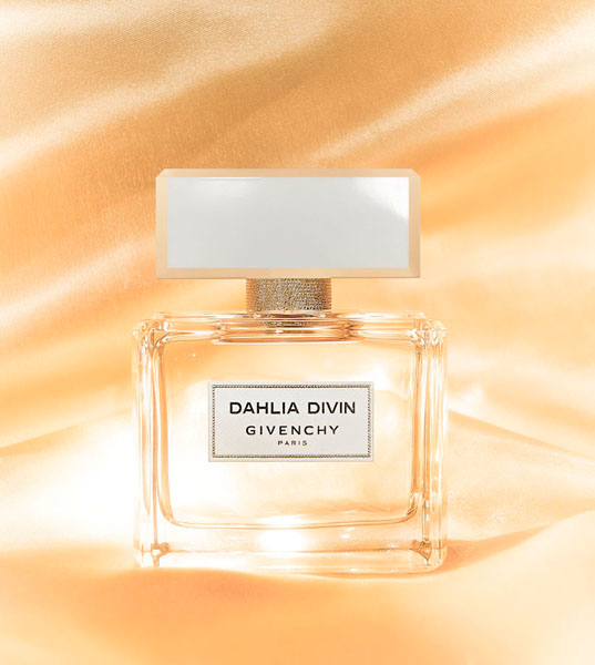 Photograph George Pedersen Givenchy Dahlia Divin on One Eyeland