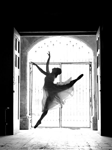 Photograph Tri Handoko Flying Dancer on One Eyeland