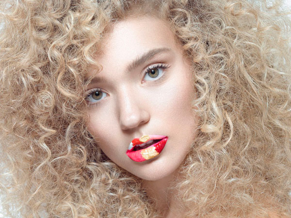 Photograph Michael Woloszynowicz Fleur on One Eyeland