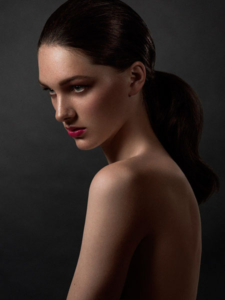 Photograph Michael Woloszynowicz Emily on One Eyeland