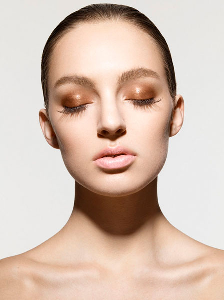 Photograph Michael Woloszynowicz Breanna on One Eyeland