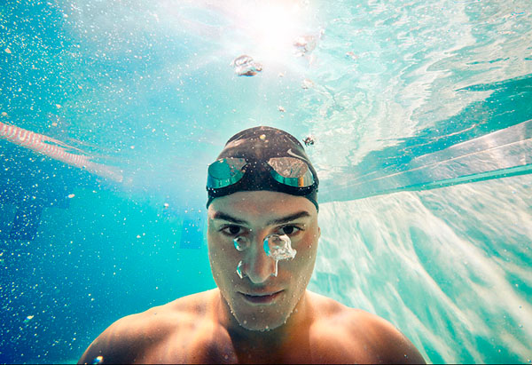 Photograph Laura Barisonzi Underwater Portrait on One Eyeland