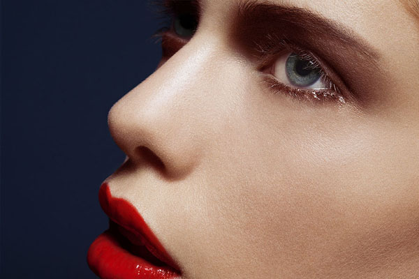Photograph Emre Gologlu Red Lips on One Eyeland