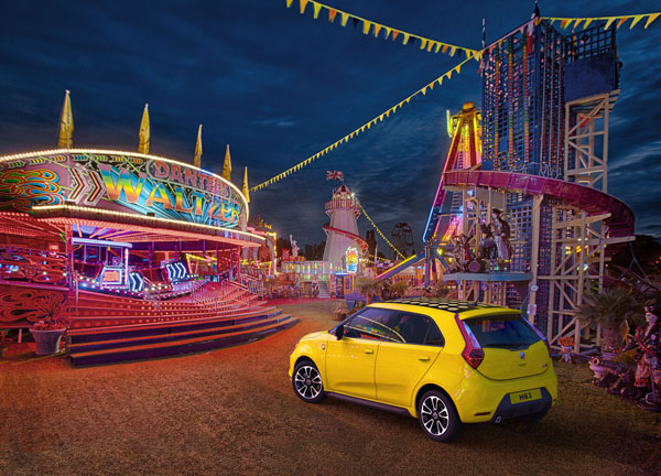 Photograph Nigel Harniman Mg3 Launch on One Eyeland