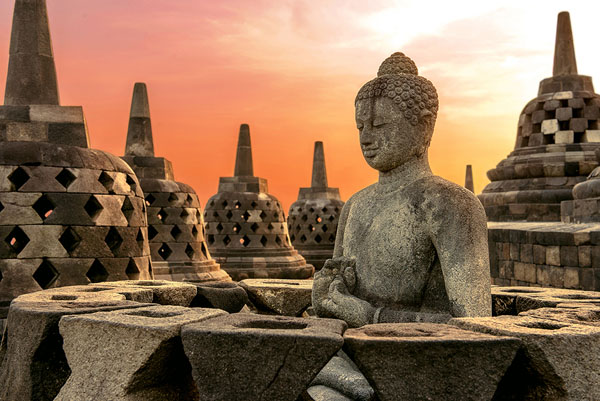 Photograph Hartono Hosea Sunrise Borobudur on One Eyeland