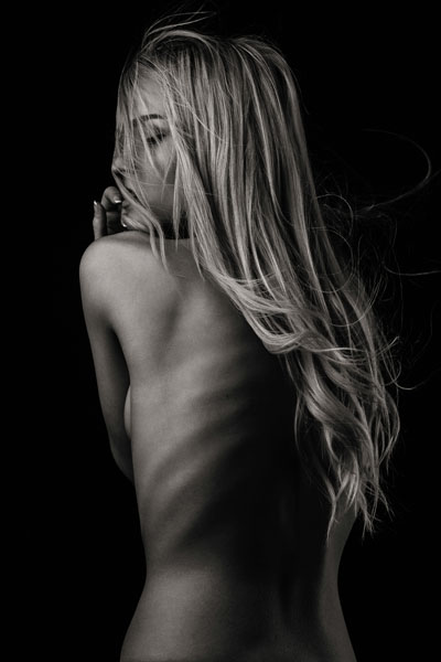 Photograph Martin Krystynek Sensual Beauty on One Eyeland
