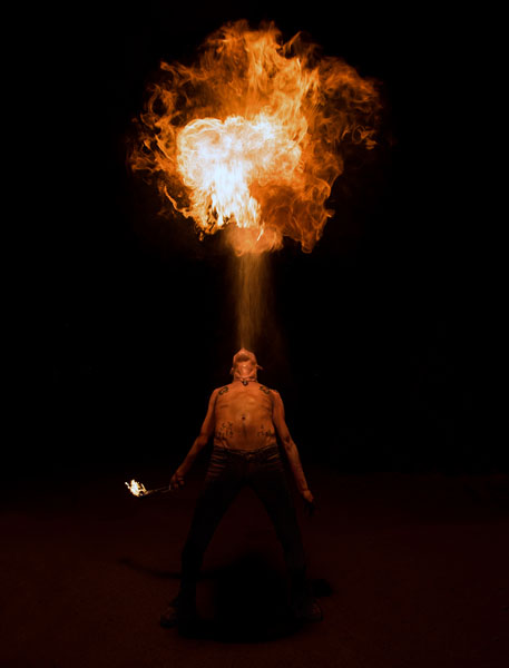 Photograph Kremer Johnson Falme Thrower on One Eyeland