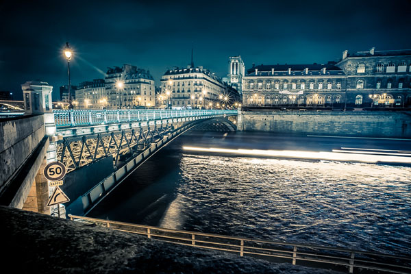 Photograph Andrea Sunderland The Seine on One Eyeland