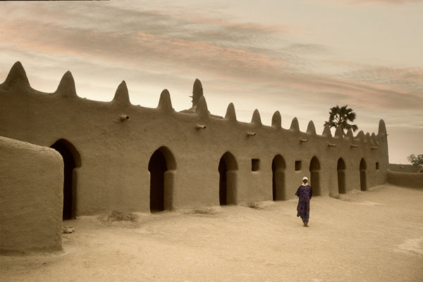 Photograph Roberto Nencini Mud Mosque on One Eyeland