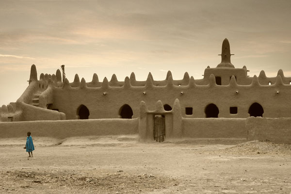 Photograph Roberto Nencini Architecture Mud on One Eyeland