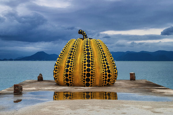 Photograph Yasuhiro Sakuda Giant Pumpkin on One Eyeland