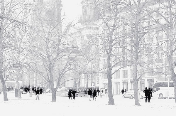 Photograph Afroditi Mavroeidi Snow In Berlin on One Eyeland