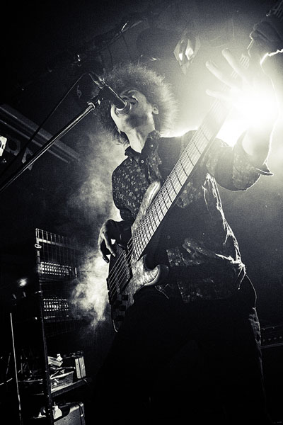 Photograph Kenji Nakamatsu 6 Strings on One Eyeland
