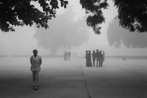 Photograph Mahesh Balasubramanian Misty Morning In Taj Mahal on One Eyeland
