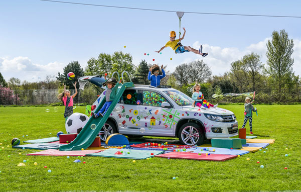 Photograph Jonathan Oakes Life Gets Messy on One Eyeland