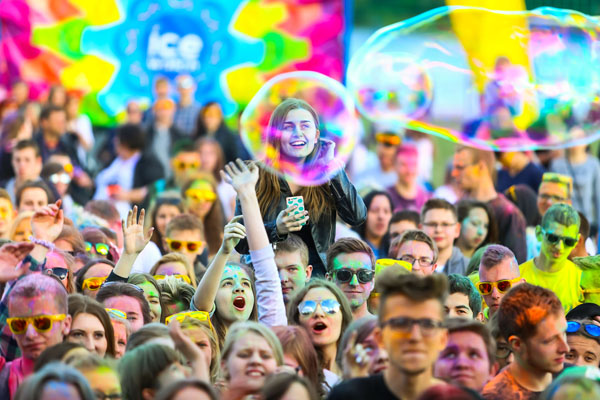 Photograph Wojtek Rojek Festival Of Colors Poland Torun on One Eyeland