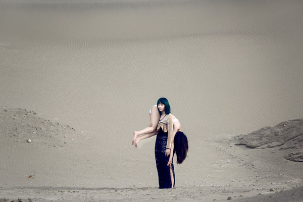 Photograph Akiomi Kuroda Carry on One Eyeland