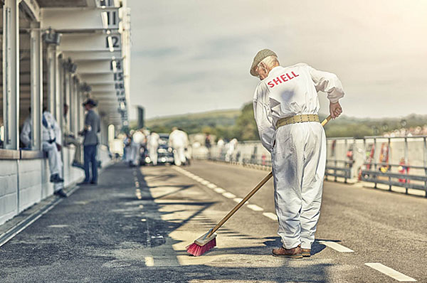 Photograph Nigel Harniman Goodwood Revival on One Eyeland
