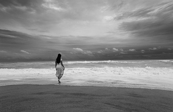 Photograph Velu Vishwanath A Women On The Beach on One Eyeland