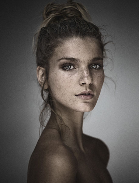 Photograph Carsten Witte Isidora on One Eyeland