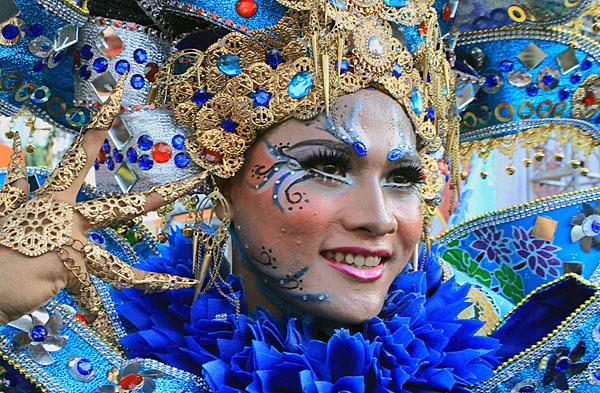 Photograph Duduh Sadarachmat Blue on One Eyeland