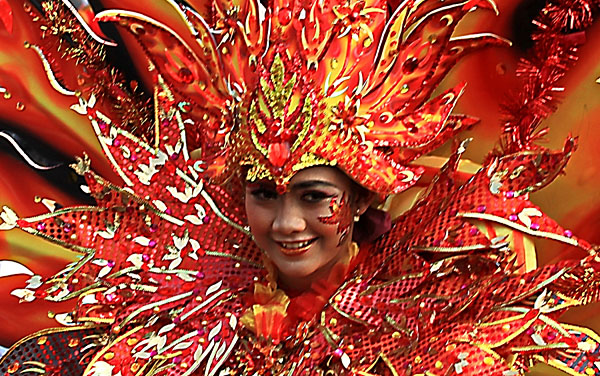 Photograph Duduh Sadarachmat Red on One Eyeland