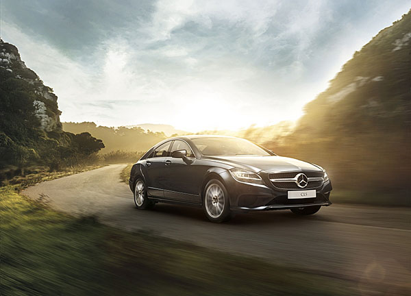 Photograph Yves Callewaert Mercedes Cls on One Eyeland