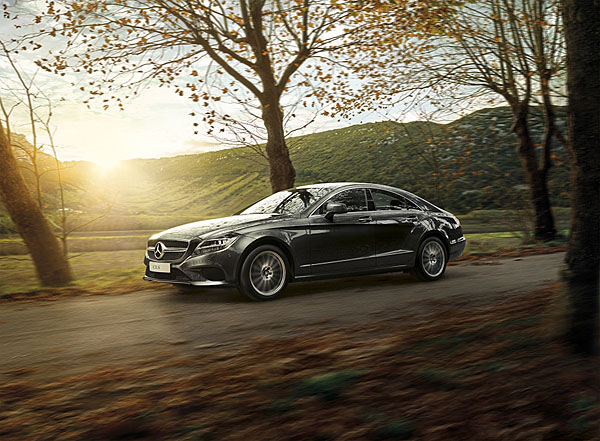 Photograph Yves Callewaert Mercedes Cls on One Eyeland