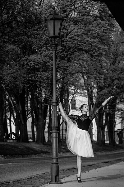Photograph Martin Krystynek Dance on One Eyeland