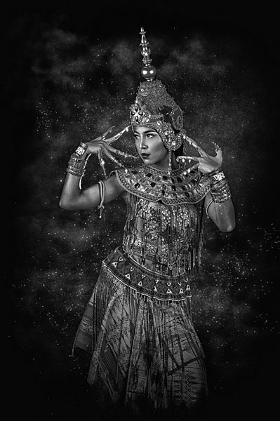 Photograph Chris Dlight Thai Dancer on One Eyeland