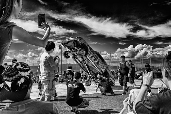 Photograph Yasuhiro Sakuda Lowrider Hopping on One Eyeland