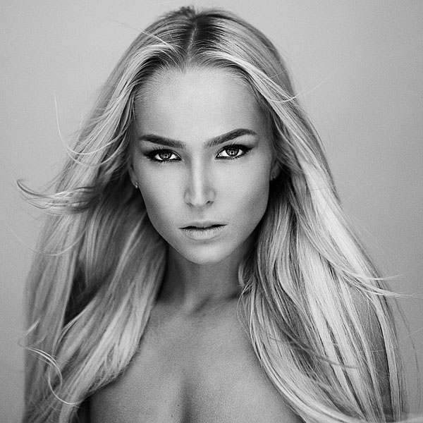 Photograph Martin Krystynek Melissa on One Eyeland