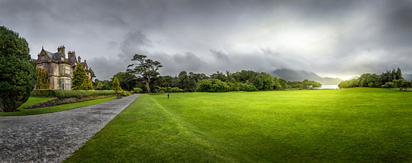 Photograph Ralph Windischhofer Muckross House on One Eyeland