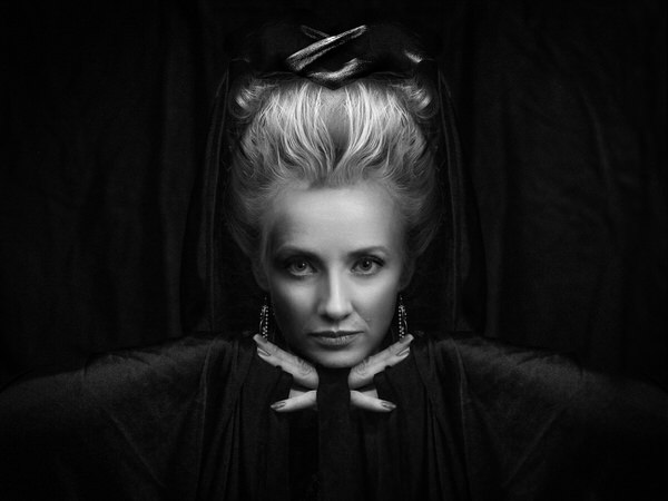 Photograph Markus Perko Black Queen on One Eyeland