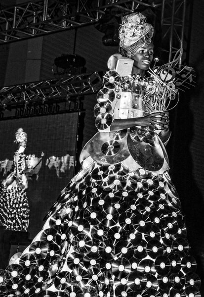Photograph Larry Hamill Cd Princess on One Eyeland