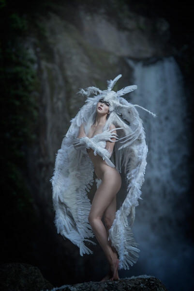Photograph Haseo Hasegawa Siren on One Eyeland