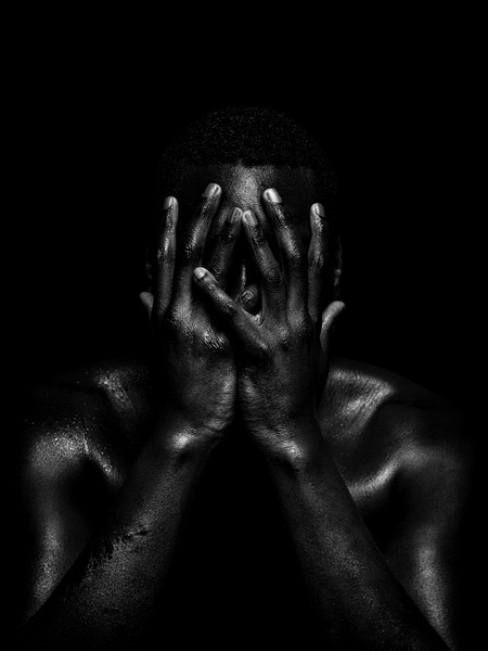 Photograph Alfonso Bravo Black Over Black on One Eyeland