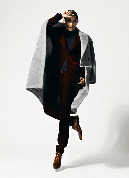 Photograph Alfonso Bravo Xl Editorial Wook on One Eyeland