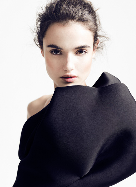 Photograph Alfonso Bravo Blanca Padilla on One Eyeland